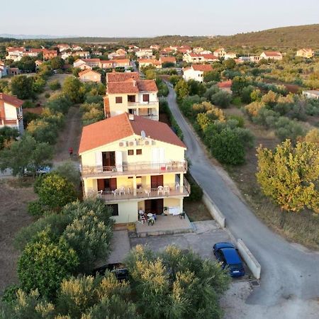 Apartments Antonija Sukošan Екстериор снимка
