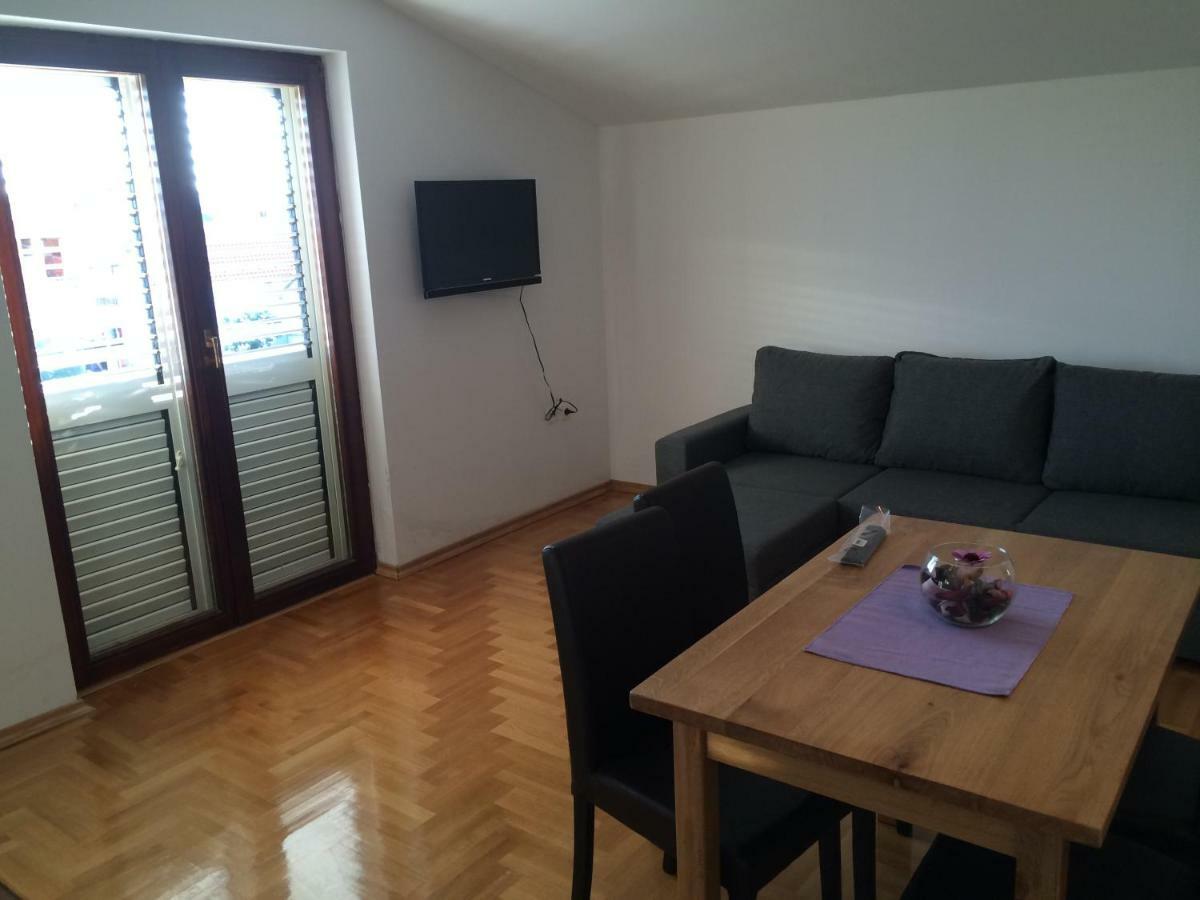 Apartments Antonija Sukošan Екстериор снимка