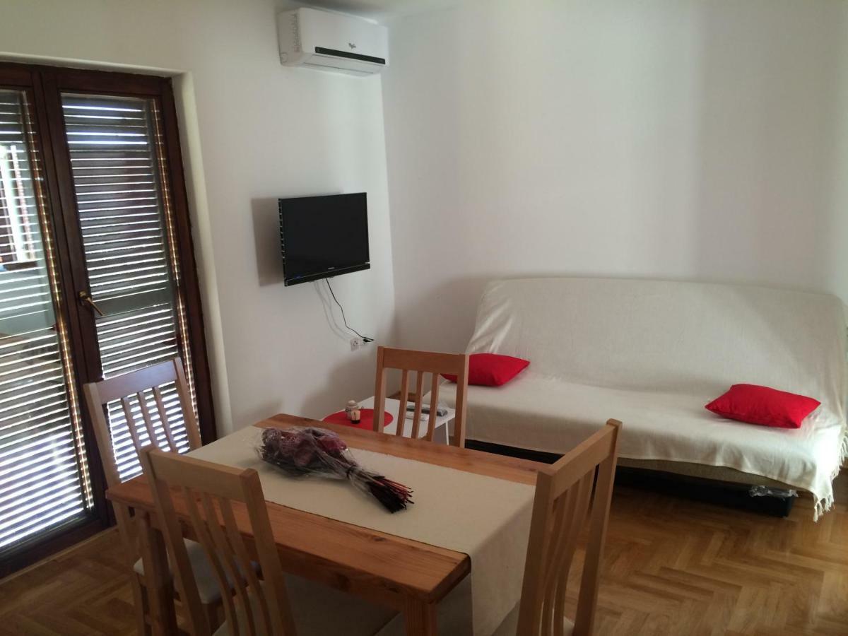 Apartments Antonija Sukošan Екстериор снимка
