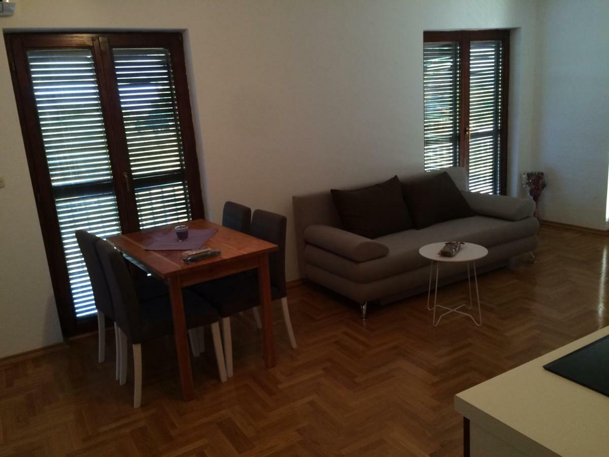 Apartments Antonija Sukošan Екстериор снимка