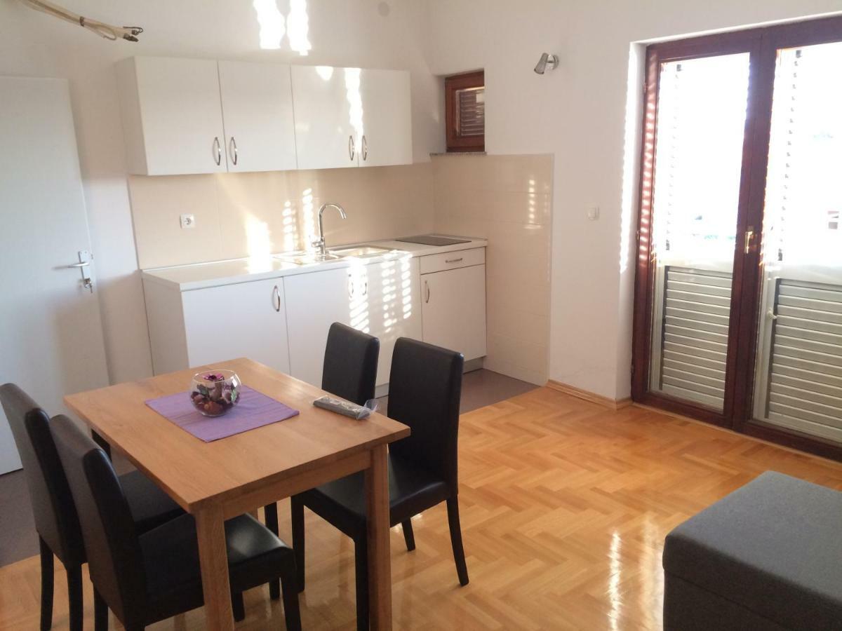 Apartments Antonija Sukošan Екстериор снимка